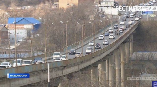 According to Konstantin Shestakov a new bridge will be constructed in Vladivostok